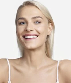 Clinique Almost Powder SPF 15 - Fair - Make-uppoeder -Cosmetica Promotiewinkel 1029x1200 4