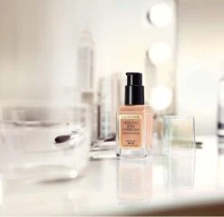 Max Factor Healthy Skin Harmony Foundation - 85 Caramel -Cosmetica Promotiewinkel 1200x1165 54