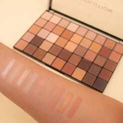 Makeup Revolution - Maxi Reloaded Palette - Nudes - Oogschaduw -Cosmetica Promotiewinkel 1200x1200 1054