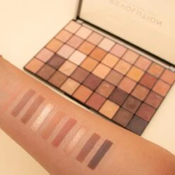 Makeup Revolution - Maxi Reloaded Palette - Nudes - Oogschaduw -Cosmetica Promotiewinkel 1200x1200 1056