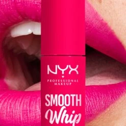 NYX Professional Makeup - Smooth Whip Matte Lip Cream Pillow Fight - Vloeibare Lippenstift - 4ML -Cosmetica Promotiewinkel 1200x1200 177