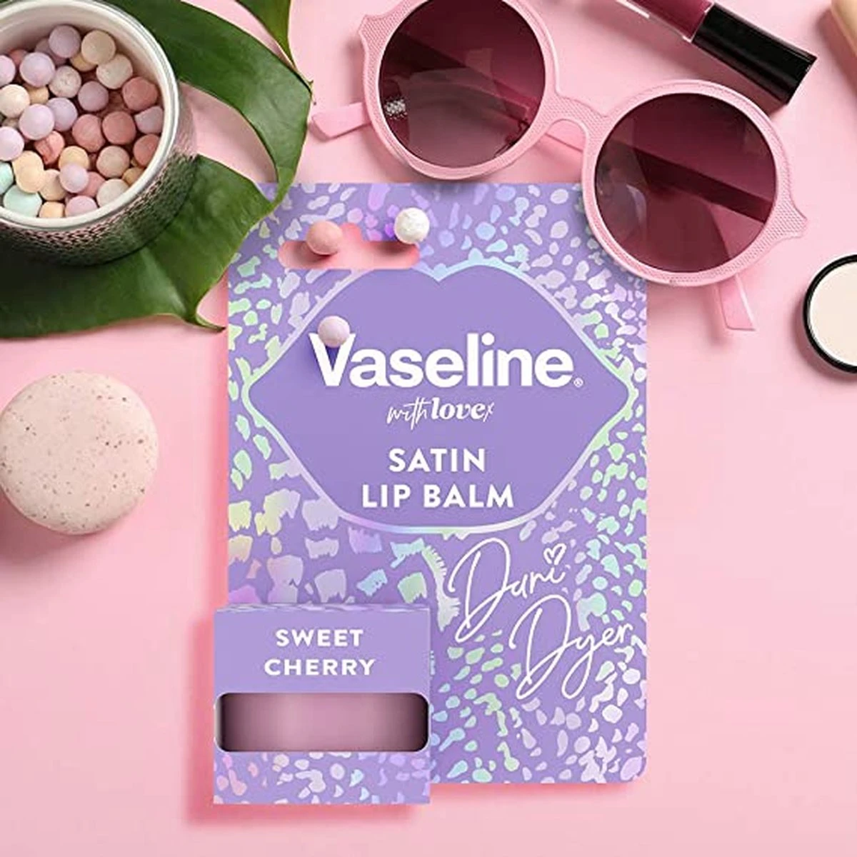 Vaseline® Vaseline With Love X Sweet Cherry Satin Lip Balm 3 Vaseline® Vaseline With Love X Sweet Cherry Satin Lip Balm - Afbeelding 3