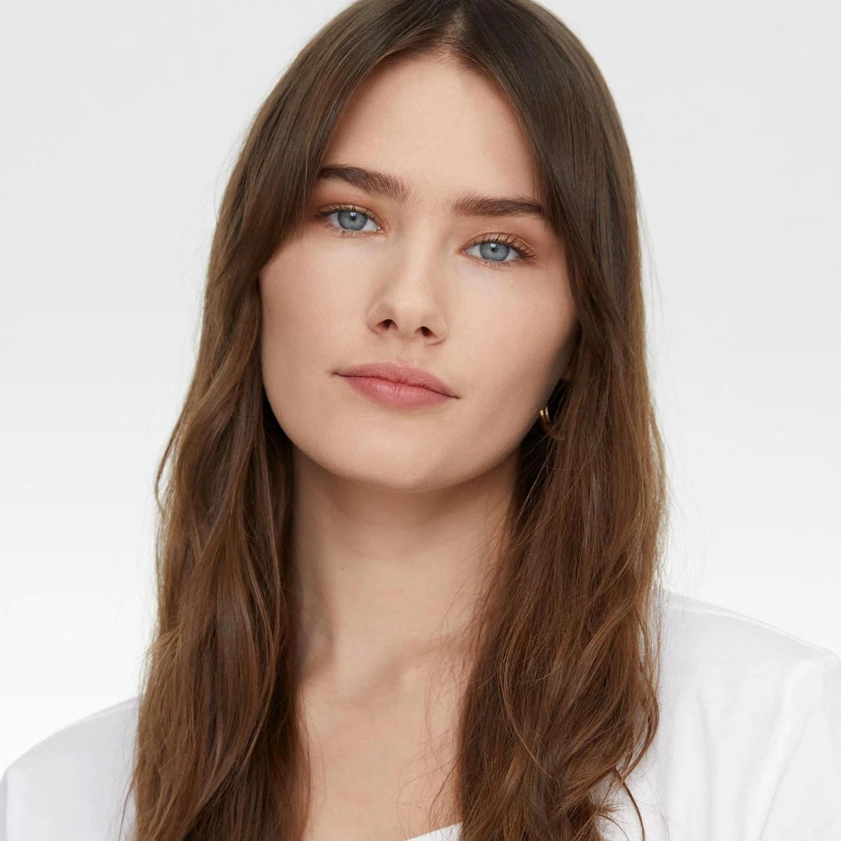 Rimmel London Lasting Finish Foundation - 100 Ivory 8 Rimmel London Lasting Finish Foundation - 100 Ivory - Afbeelding 8