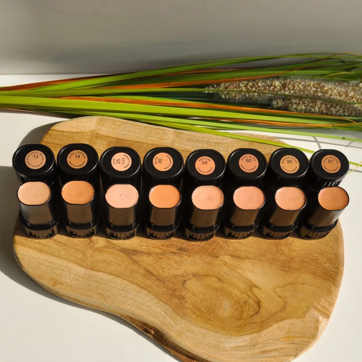 Max Factor Pan Stick - 13 Nouveau Beige 5 Max Factor Pan Stick - 13 Nouveau Beige - Afbeelding 5