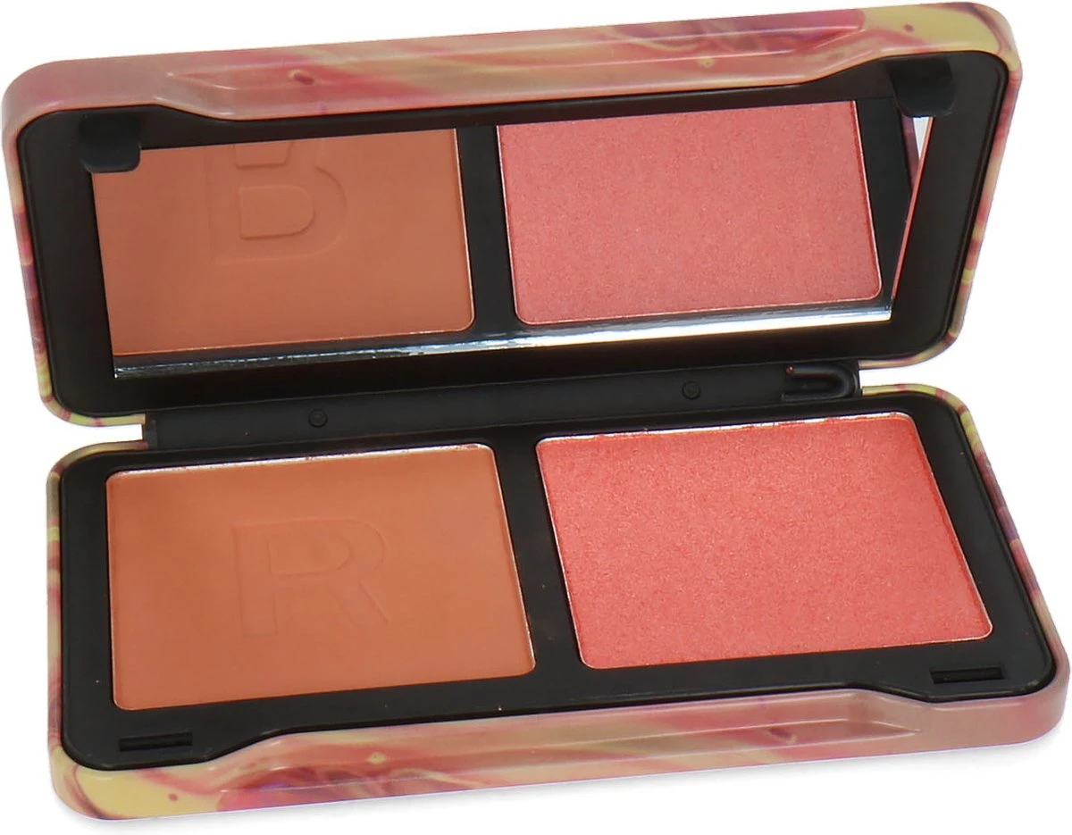 Makeup Revolution Dynamic Face Palette - Peach Heat 1 Makeup Revolution Dynamic Face Palette - Peach Heat