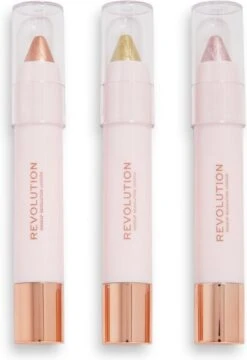 Makeup Revolution - Soft Glamour - Shimmer Shadow Stick Set - Oogschaduw Pencils - Soft Pink, Champagne Bronze Gold & Soft Green -Cosmetica Promotiewinkel 823x1200 3