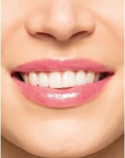 Clarins Instant Light Natural Lip Perfector - 01 Rose Shimmer - Lipgloss - 12 Ml 14 Clarins Instant Light Natural Lip Perfector - 01 Rose Shimmer - Lipgloss - 12 Ml -Cosmetica Promotiewinkel 952x1200