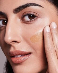 Max Factor - Radiant Lift Foundation - 050 Natural -Cosmetica Promotiewinkel 960x1200 37